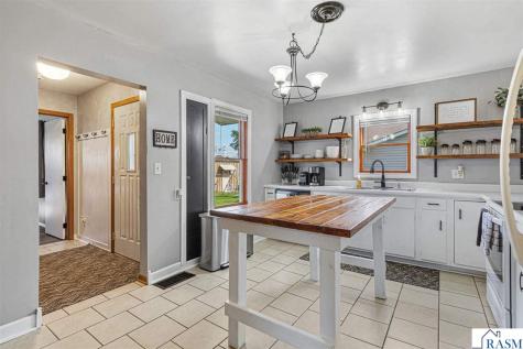 1009 S Jefferson Street New Ulm MN 56073