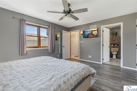 1009 S Jefferson Street New Ulm MN 56073