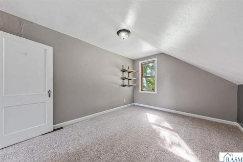 1009 S Jefferson Street New Ulm MN 56073