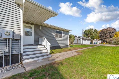 1009 S Jefferson Street New Ulm MN 56073