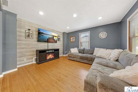 1009 S Jefferson Street New Ulm MN 56073