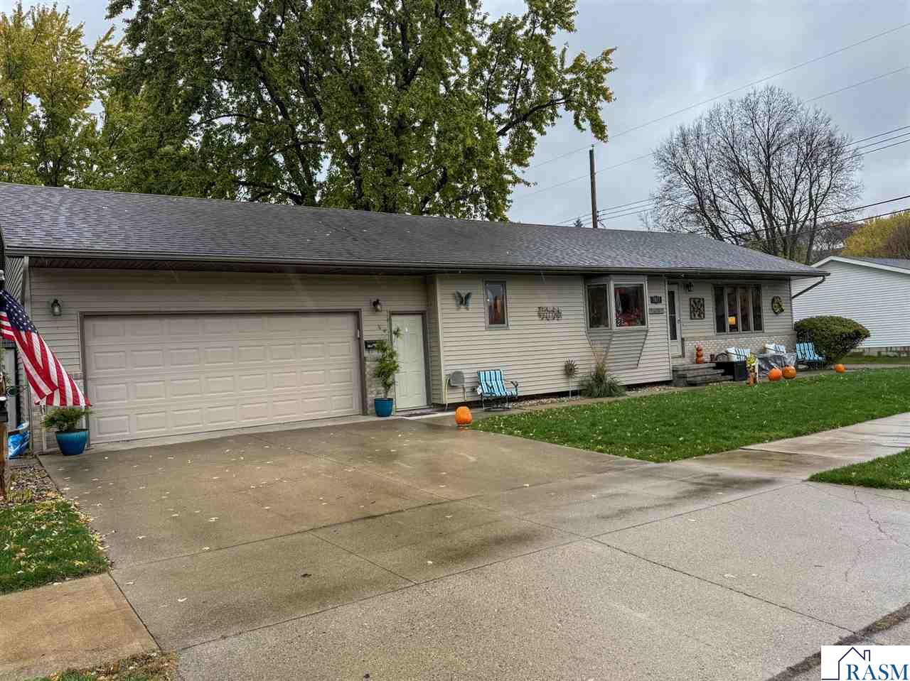 1011 S 7th Street New Ulm MN 56073