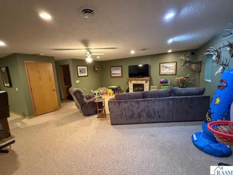 1011 S 7th Street New Ulm MN 56073