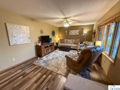 1011 S 7th Street New Ulm MN 56073