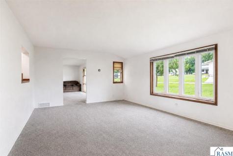 233 SE 2nd Street Madelia MN 56062