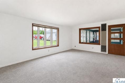 233 SE 2nd Street Madelia MN 56062