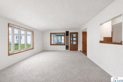 233 SE 2nd Street Madelia MN 56062