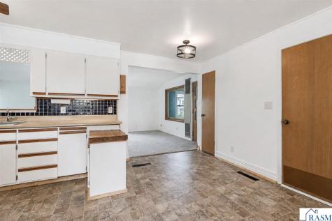 233 SE 2nd Street Madelia MN 56062