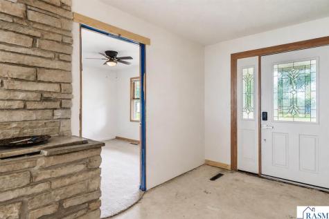233 SE 2nd Street Madelia MN 56062
