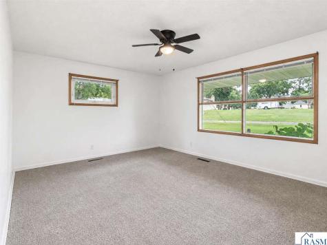 233 SE 2nd Street Madelia MN 56062