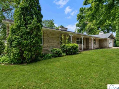 233 SE 2nd Street Madelia MN 56062