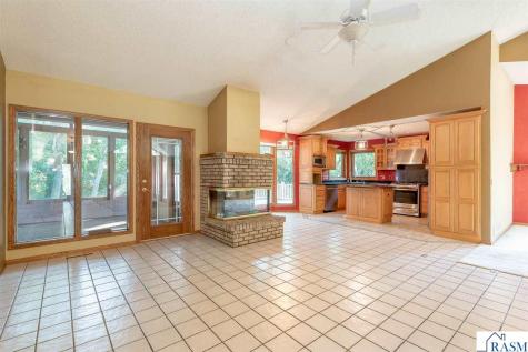 200 Greenwood Drive Mankato MN 56001
