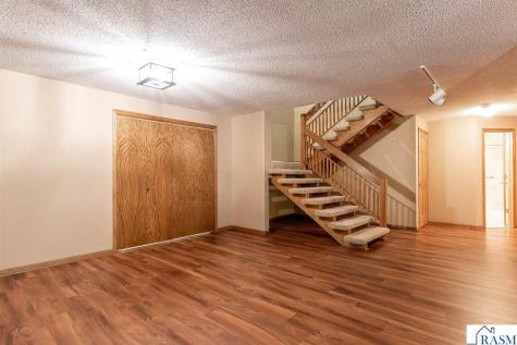 200 Greenwood Drive Mankato MN 56001