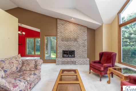 200 Greenwood Drive Mankato MN 56001