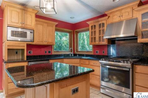200 Greenwood Drive Mankato MN 56001