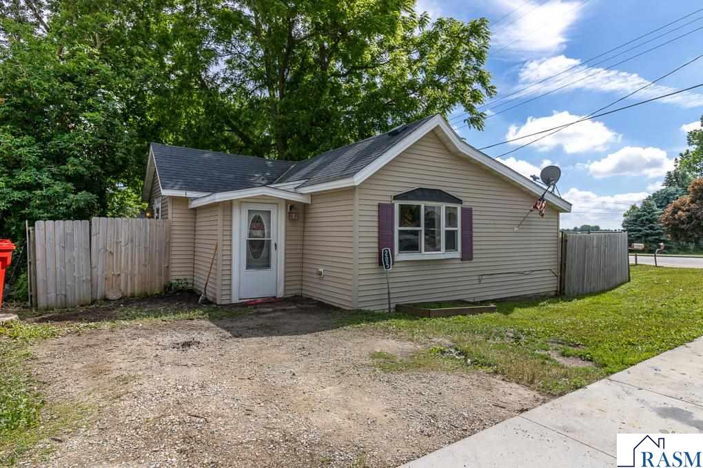 205 SW 1st Street Dodge Center MN 55927