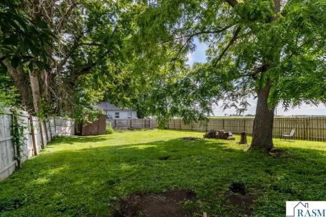 205 SW 1st Street Dodge Center MN 55927