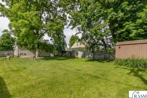 205 SW 1st Street Dodge Center MN 55927