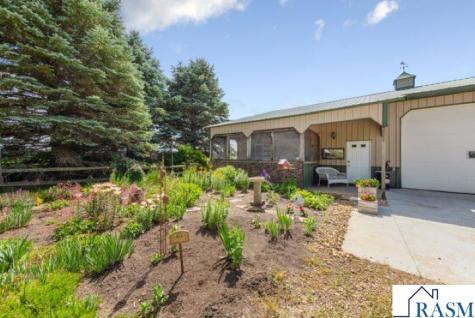 20642 528th Street Lake Crystal MN 56055