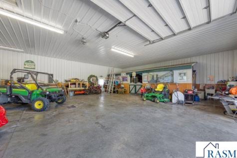 20642 528th Street Lake Crystal MN 56055