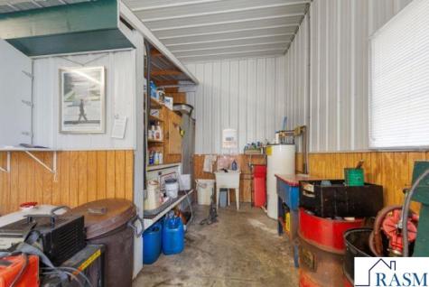 20642 528th Street Lake Crystal MN 56055