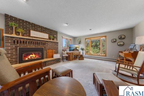 20642 528th Street Lake Crystal MN 56055