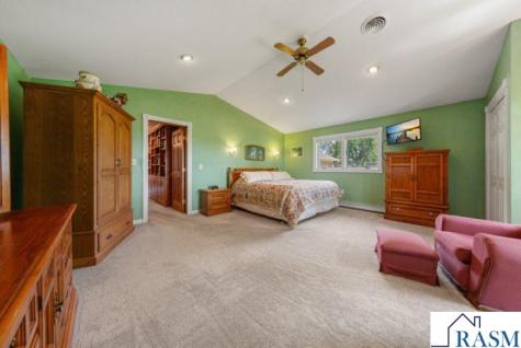 20642 528th Street Lake Crystal MN 56055