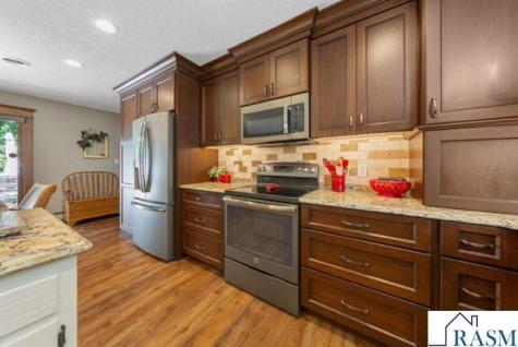 20642 528th Street Lake Crystal MN 56055