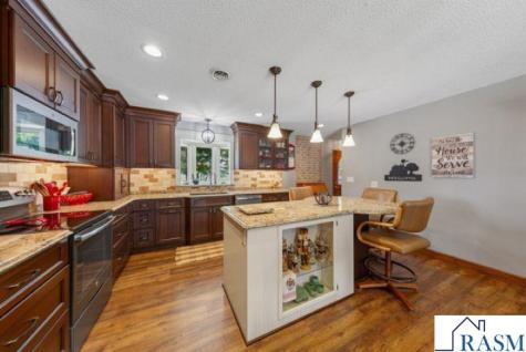 20642 528th Street Lake Crystal MN 56055