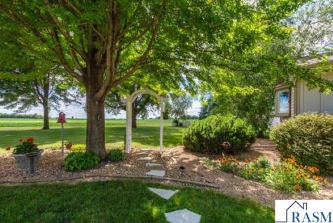 20642 528th Street Lake Crystal MN 56055