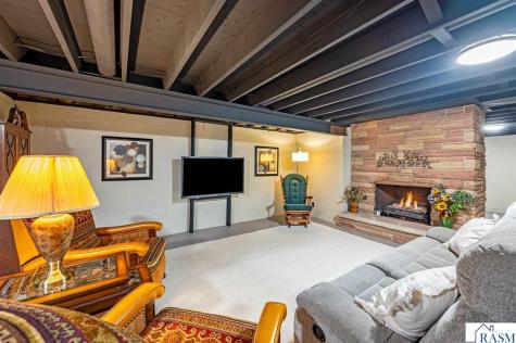 404 E 4th Street Blue Earth MN 56013