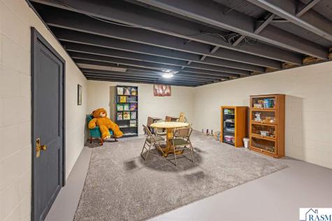 404 E 4th Street Blue Earth MN 56013