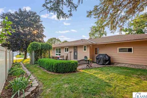 404 E 4th Street Blue Earth MN 56013