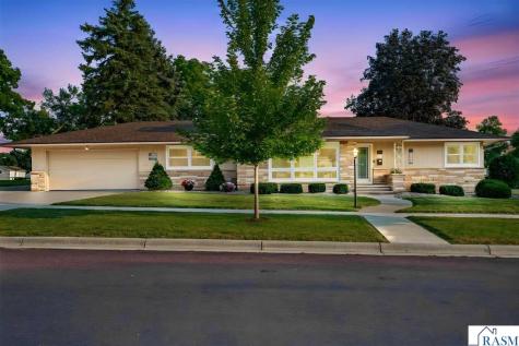 404 E 4th Street Blue Earth MN 56013