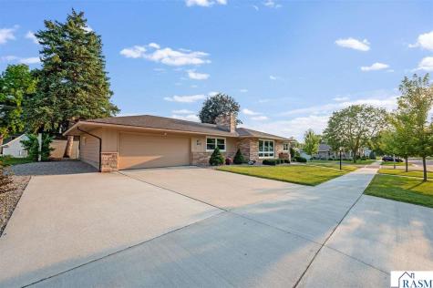 404 E 4th Street Blue Earth MN 56013