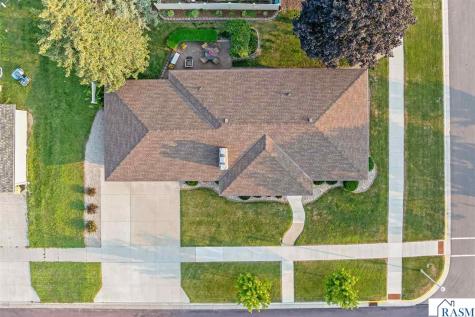 404 E 4th Street Blue Earth MN 56013