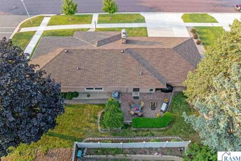 404 E 4th Street Blue Earth MN 56013