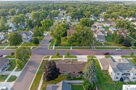 404 E 4th Street Blue Earth MN 56013