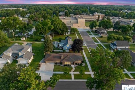 404 E 4th Street Blue Earth MN 56013