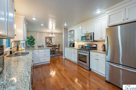 404 E 4th Street Blue Earth MN 56013