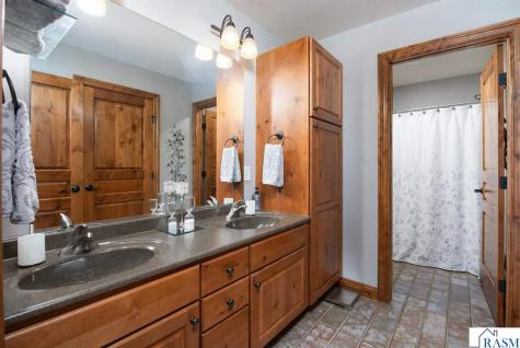 204 Woodhill Court Mankato MN 56001