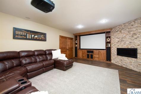 204 Woodhill Court Mankato MN 56001