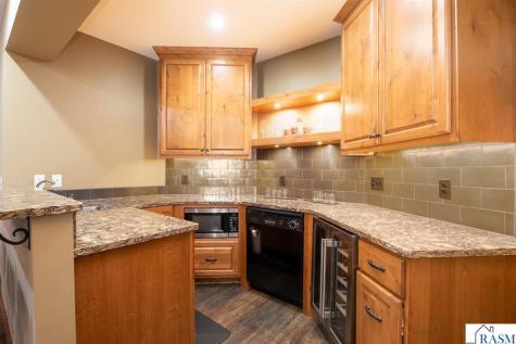 204 Woodhill Court Mankato MN 56001