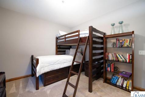 204 Woodhill Court Mankato MN 56001