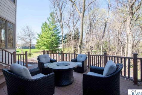 204 Woodhill Court Mankato MN 56001