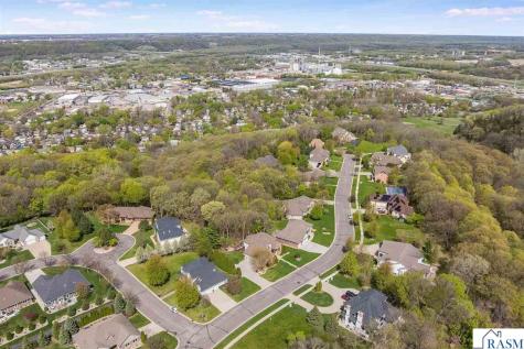204 Woodhill Court Mankato MN 56001