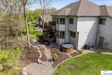 204 Woodhill Court Mankato MN 56001