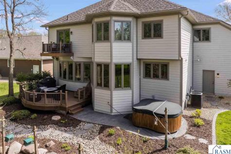 204 Woodhill Court Mankato MN 56001