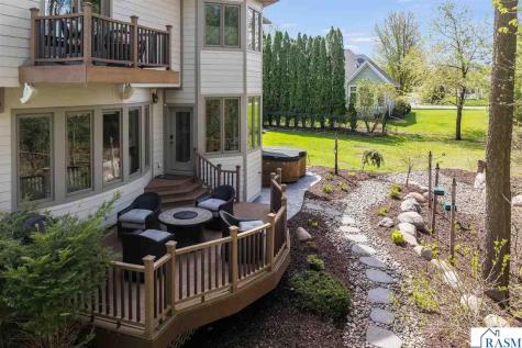 204 Woodhill Court Mankato MN 56001
