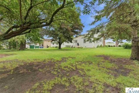 1113 N State Street Waseca MN 56093